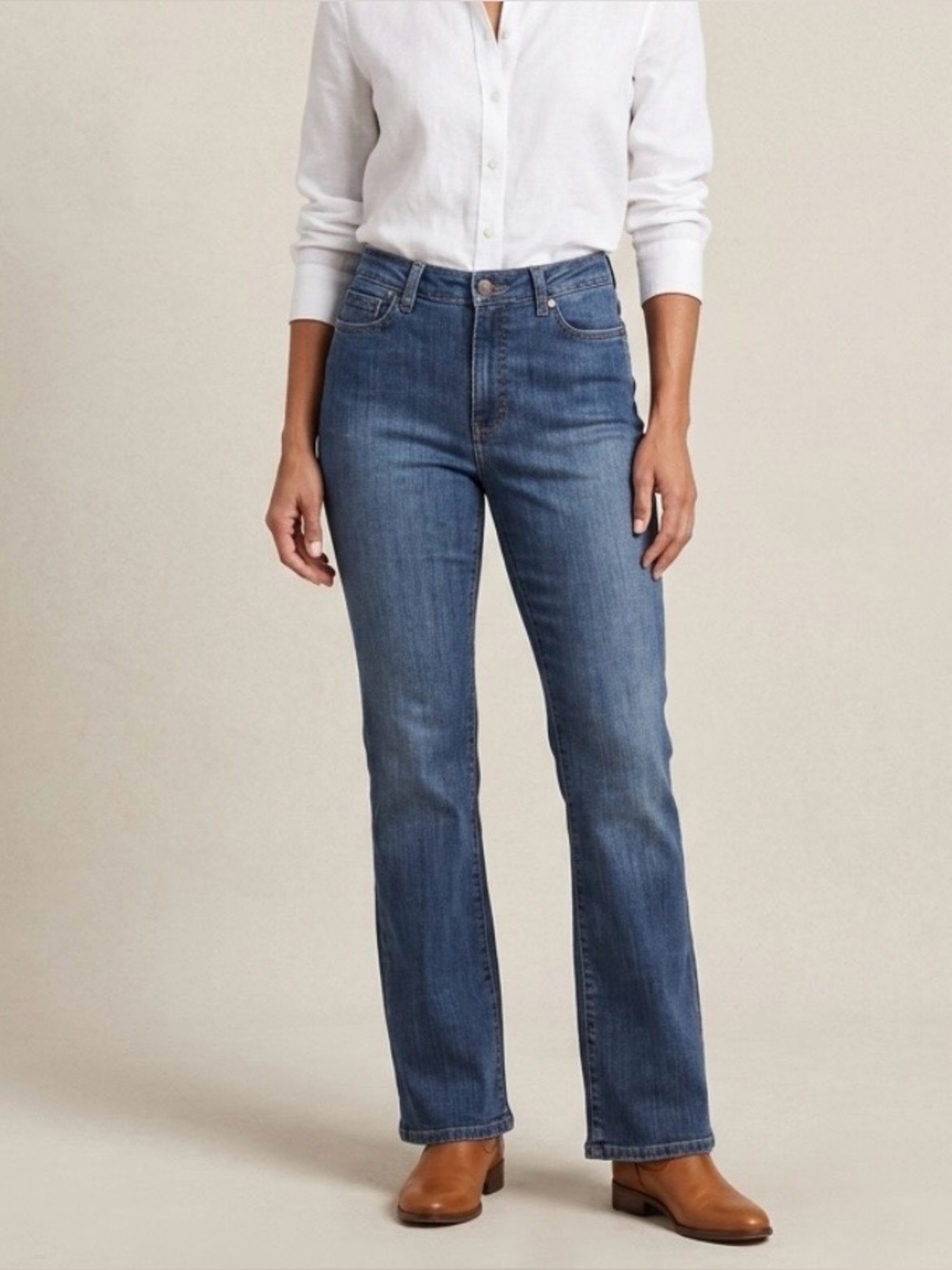 Boston Proper High Rise Bootcut Stretch Jeans in Dark Wash. Women’s 8 (29X32.5)